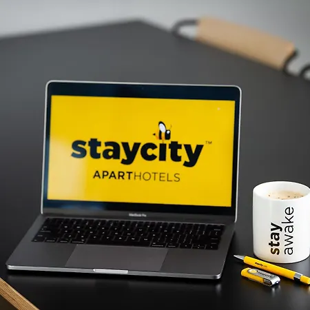 Ξενοδοχείο με διαμερίσματα Staycity 4*