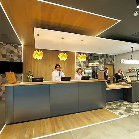 公寓式酒店 Staycity 4*