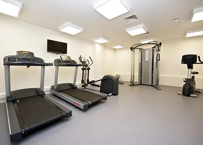 Staycity Aparthotel 4*