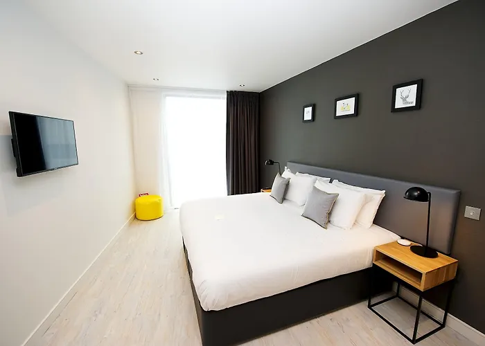 Staycity Aparthotel 4*